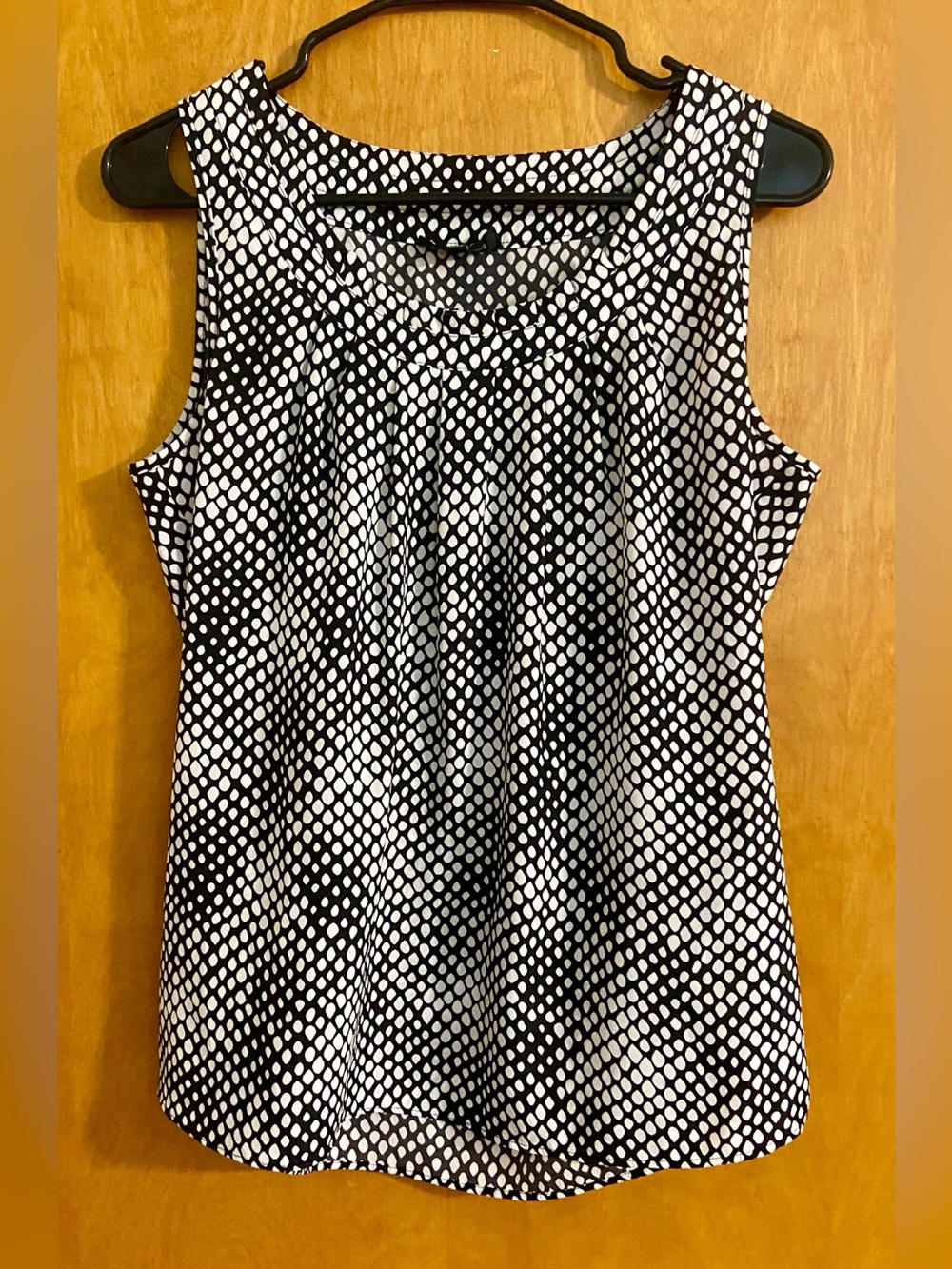 Spense Sleeveless Black and White Womens Top